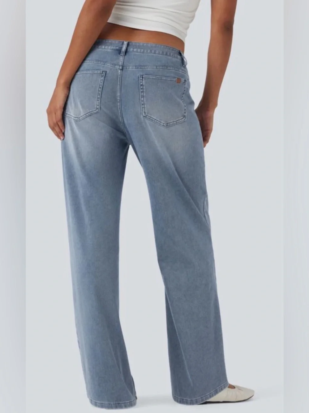 Halara Flex Mid Rise Straight Leg Casual
Jeans with Pockets (large) - Picture 2 of 8